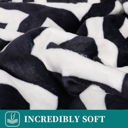 Gracie Oaks Saline Luxurious Warm Grid Pattern Soft Throw Blankets